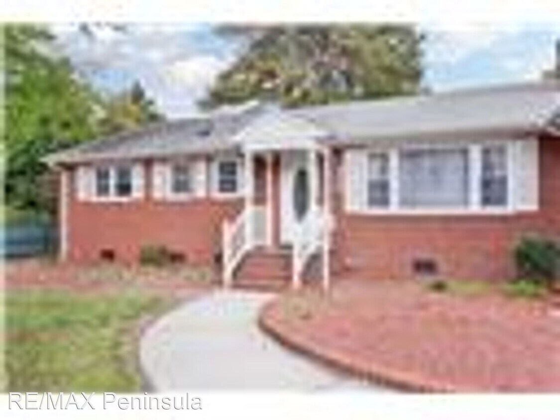 Primary Photo - 3 br, 1.5 bath House - 309 Deep Creek Rd