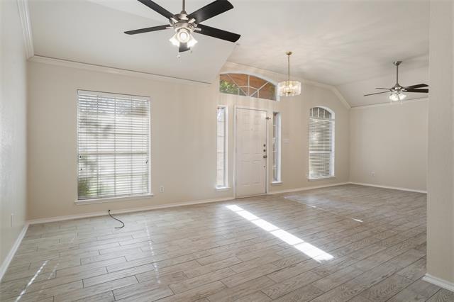 Foto del edificio - 1204 Morrow Ln