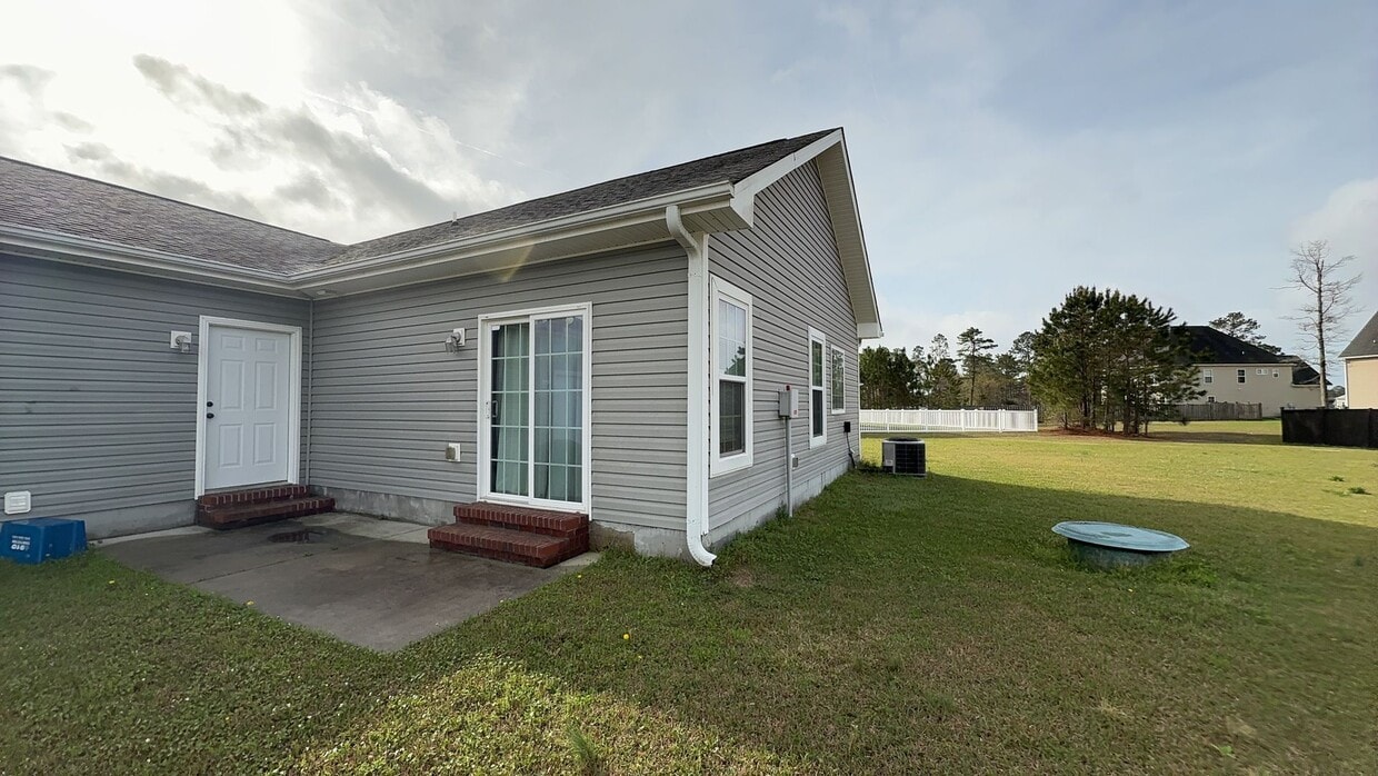 Foto del edificio - Beautiful 3 bedroom, 2 bath House