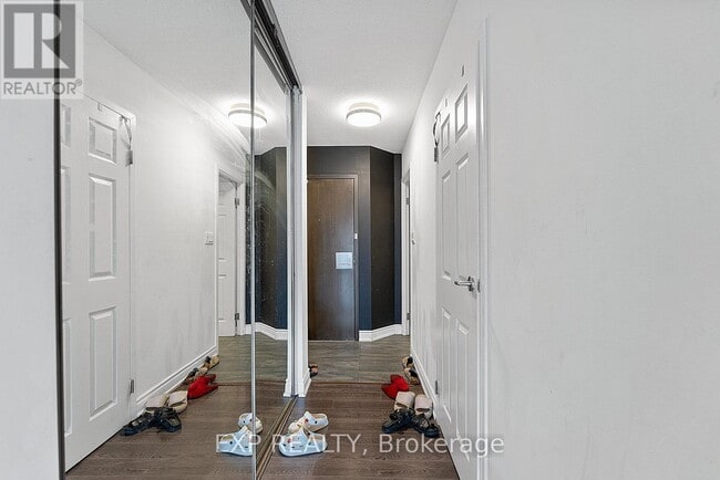 Building Photo - 25 The Esplanade