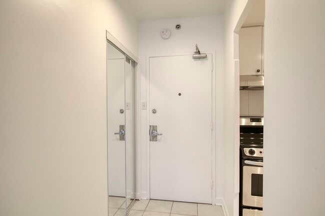 Building Photo - 3455 Rue Aylmer
