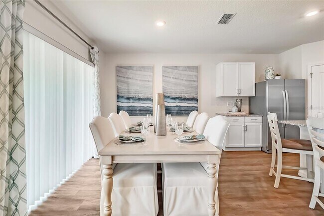 Foto del edificio - 2413 Bass Ln