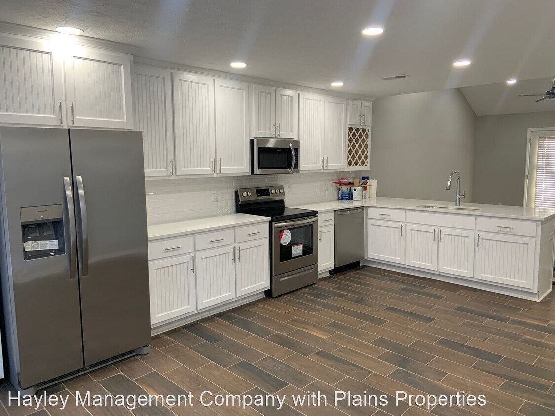 Foto principal - 3 br, 2 bath House - 118 Halal Court