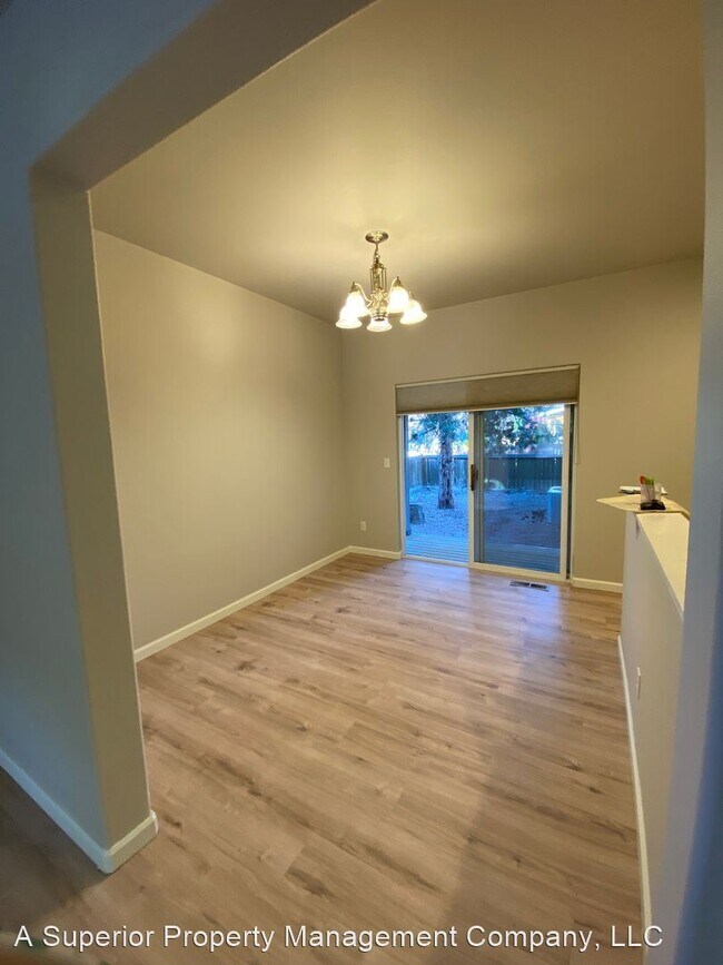Foto del edificio - 5 br, 3 bath House - 21328 Oakview Dr.