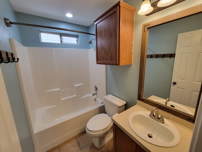 Building Photo - 4315 Griffin Park Dr