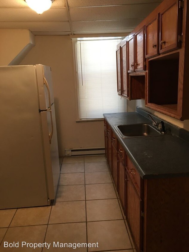Primary Photo - 208 Oley St