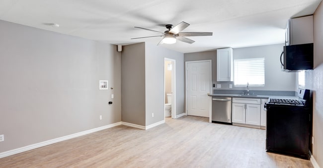 Foto del edificio - 6682 Ventura Ct