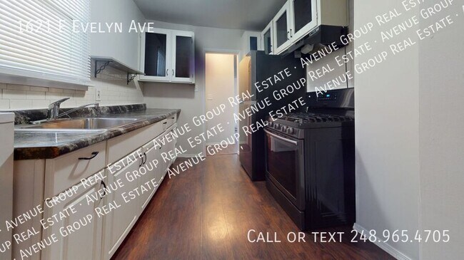 Building Photo - 1621 E Evelyn Ave