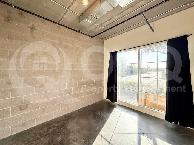 Foto del edificio - 675 S Roosevelt St