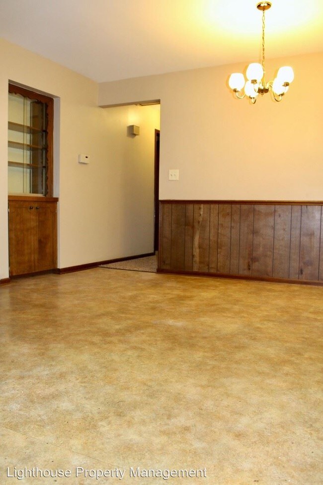 Building Photo - 3 br, 1.5 bath House - 1627 Sunny Creek St SE