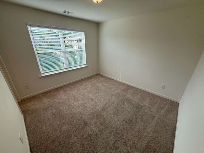 Foto del edificio - Gated 1,952 Sq Ft Two-Story Home Built 2021 | The Cascades | SW Atlanta