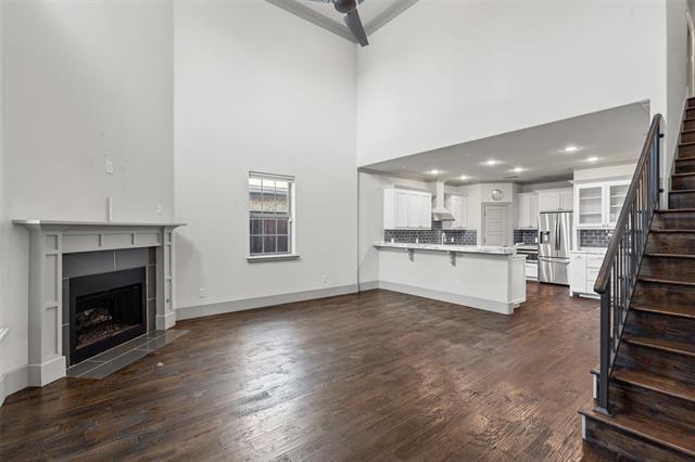 Building Photo - 3818 W 7th St