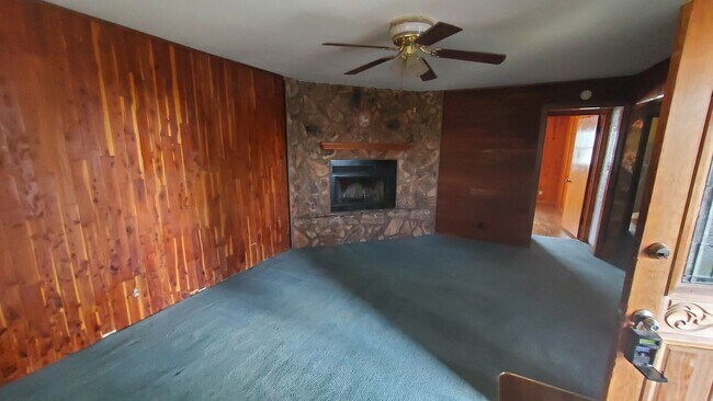 Building Photo - 110 Chaparral St