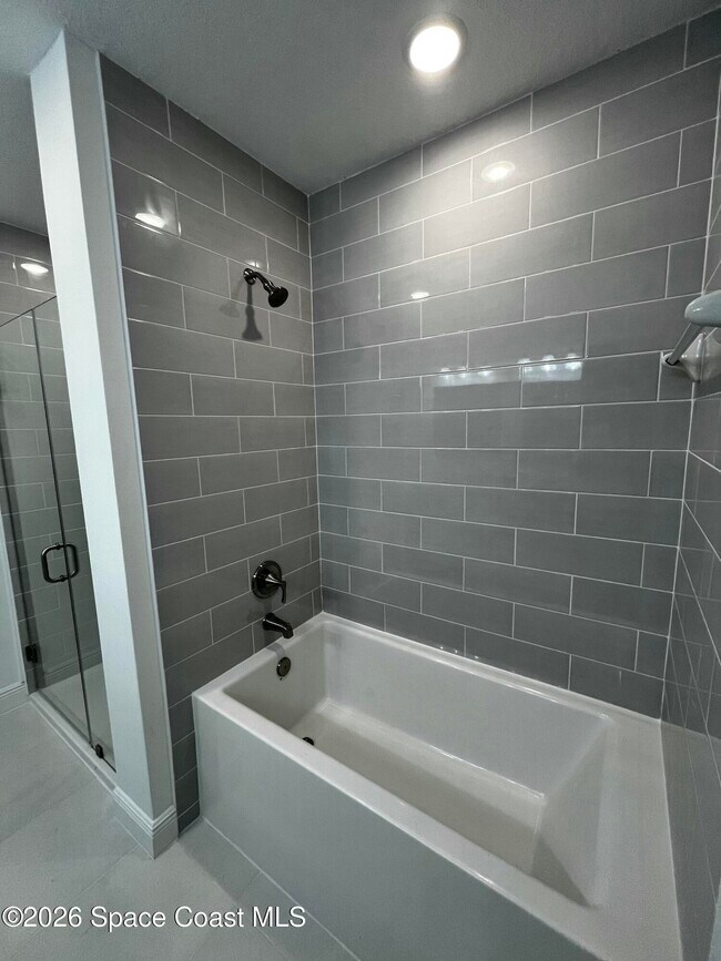 Building Photo - 735 Pilot Lane