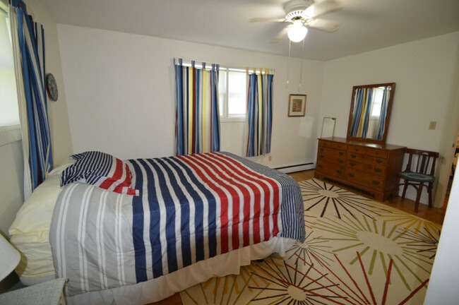 Building Photo - 28 Merton Rd