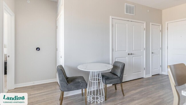 Foto del edificio - 393 Johns Rd NW