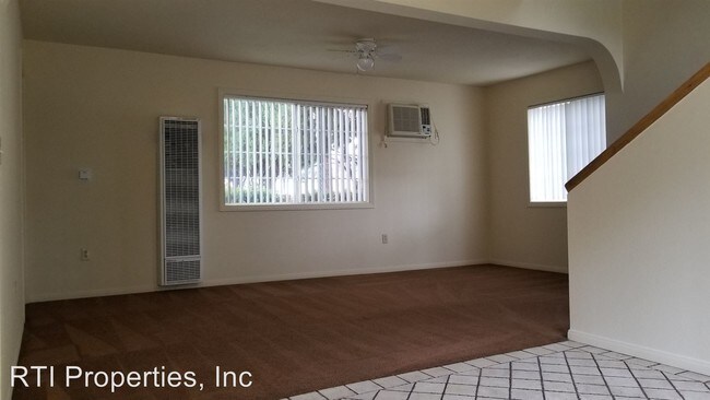 Foto del edificio - 3173 Columbia Ave