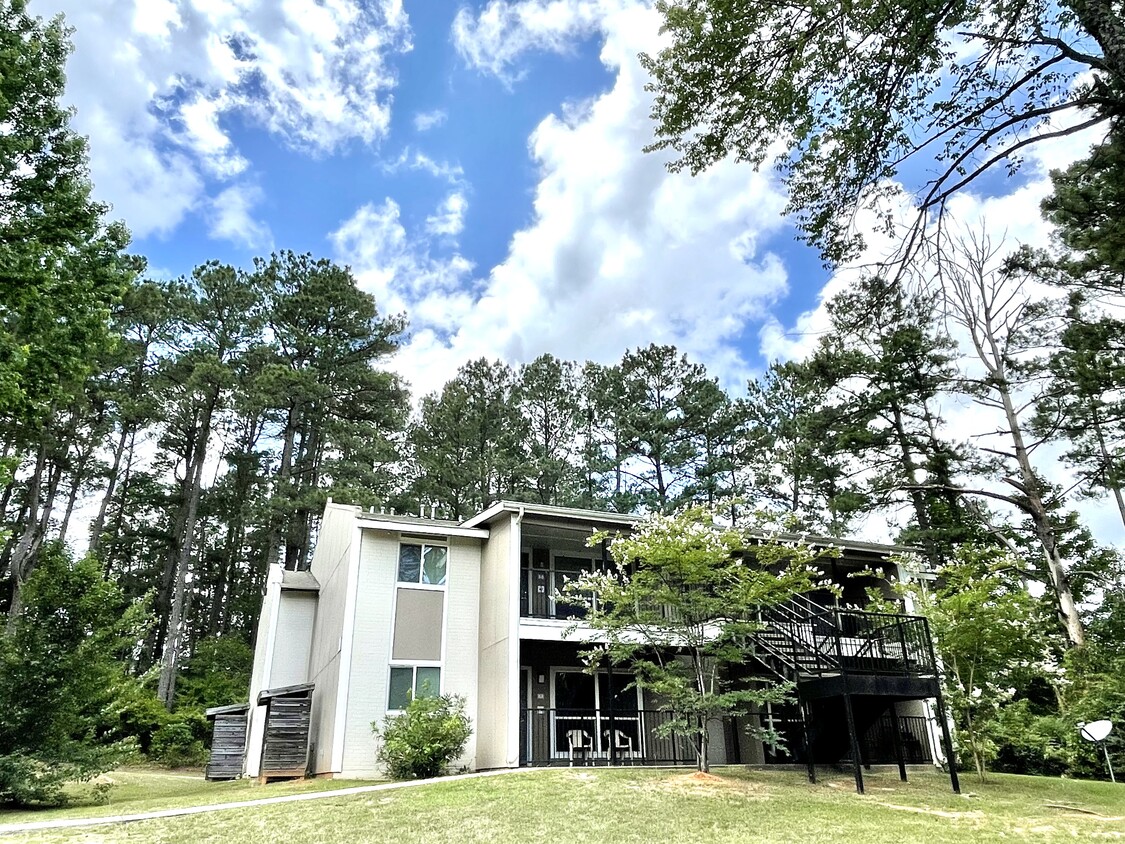 Primary Photo - Decker Place Apartments