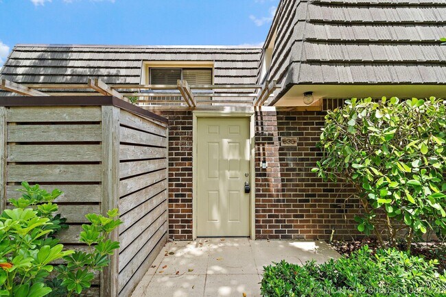 Building Photo - 630 6th Terrace