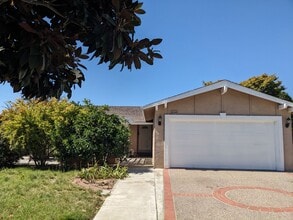 Building Photo - 4544 Santa Cruz Ct