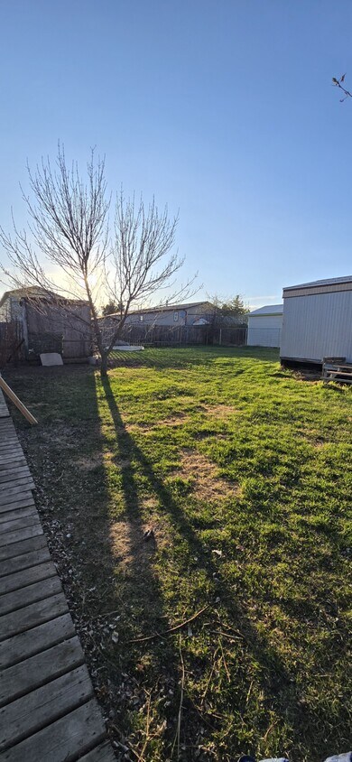Primary Photo - 10404-10101 101 St