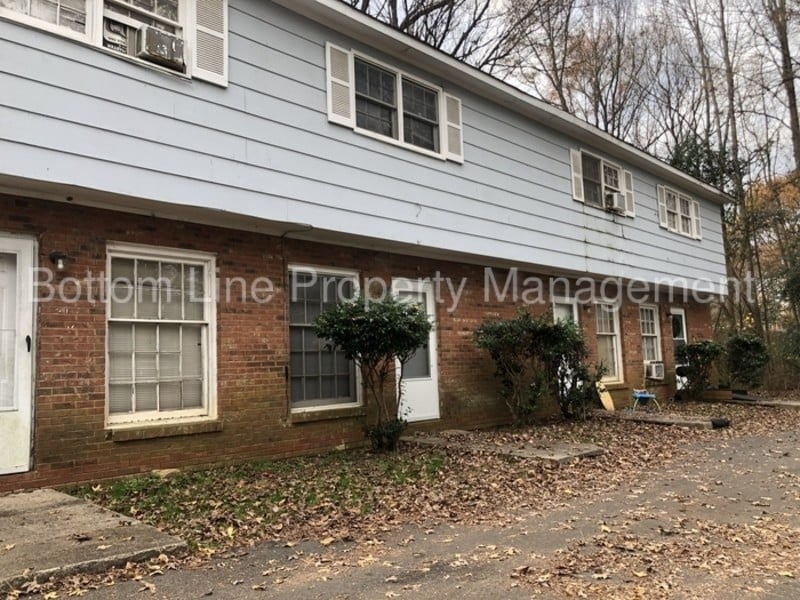 Primary Photo - 2732 Old Steele Creek Rd