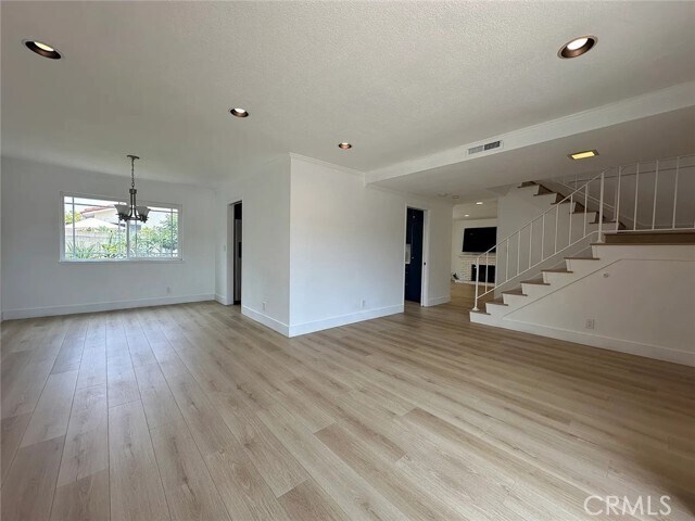 Foto del edificio - 14791 Mayten Ave