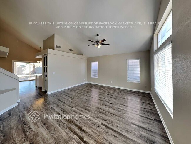 Foto del edificio - 3724 Beacon Point St