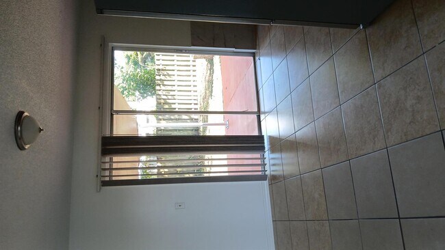 Foto del edificio - 5050 25th St S