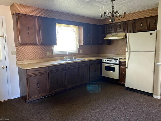 Foto del edificio - 305 S Tuscarawas Ave