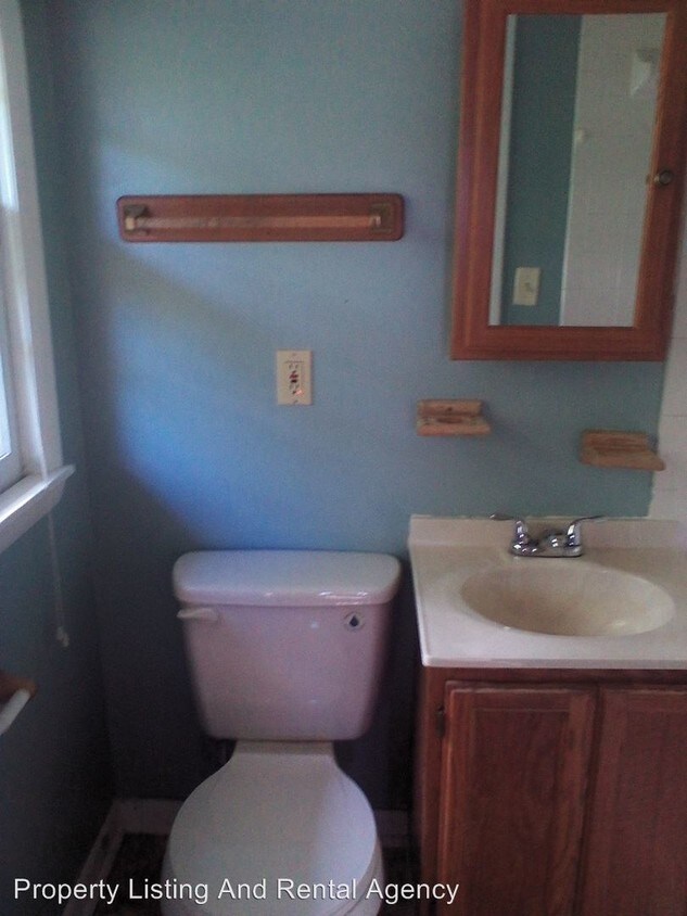 Building Photo - 4 br, 2.5 bath House - 221 Sequoyah Drive