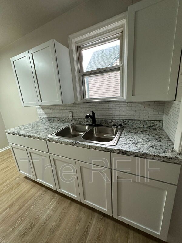 Building Photo - 15818 Lappin St