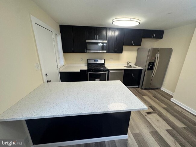 Building Photo - 7445 Edsworth Rd