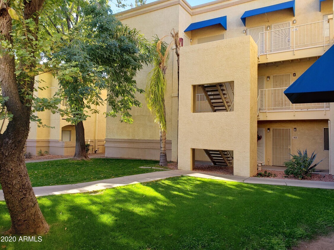 12221 Bell Rd Unit 360, Surprise, AZ 85378 Room for Rent in Surprise