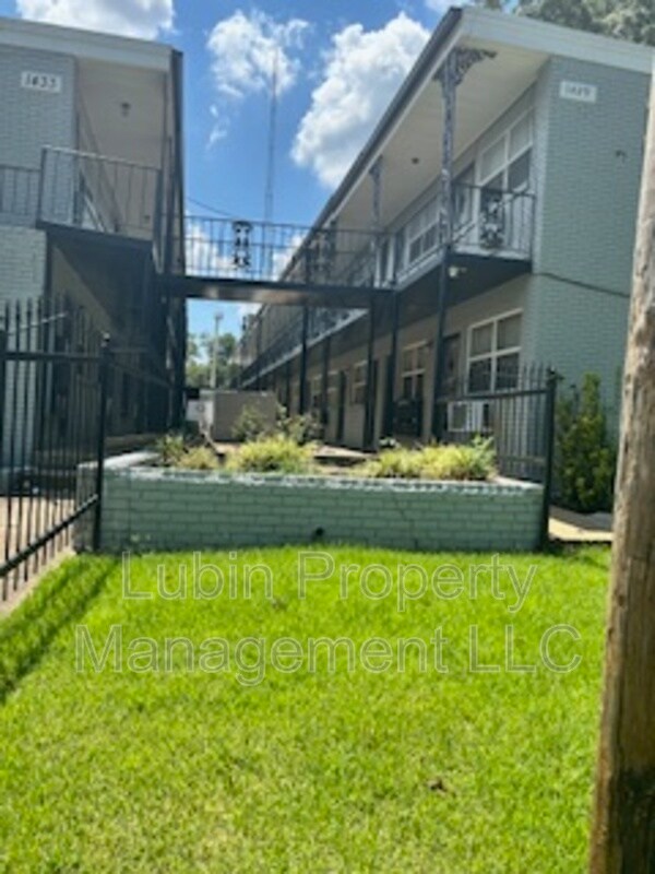 Foto del edificio - 1429 Court Ave