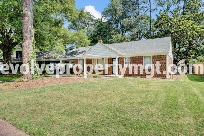 Building Photo - STUNNING RENOVATION IN PRIME LOCATION!!