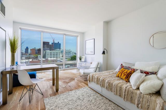 Foto del edificio - 1 bedroom in QUEENS NY 11101