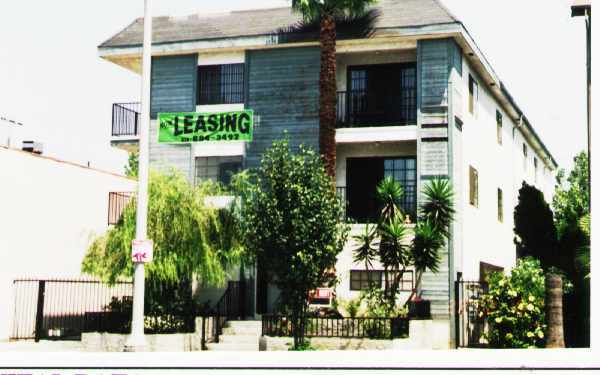 Primary Photo - 14843 Victory Blvd