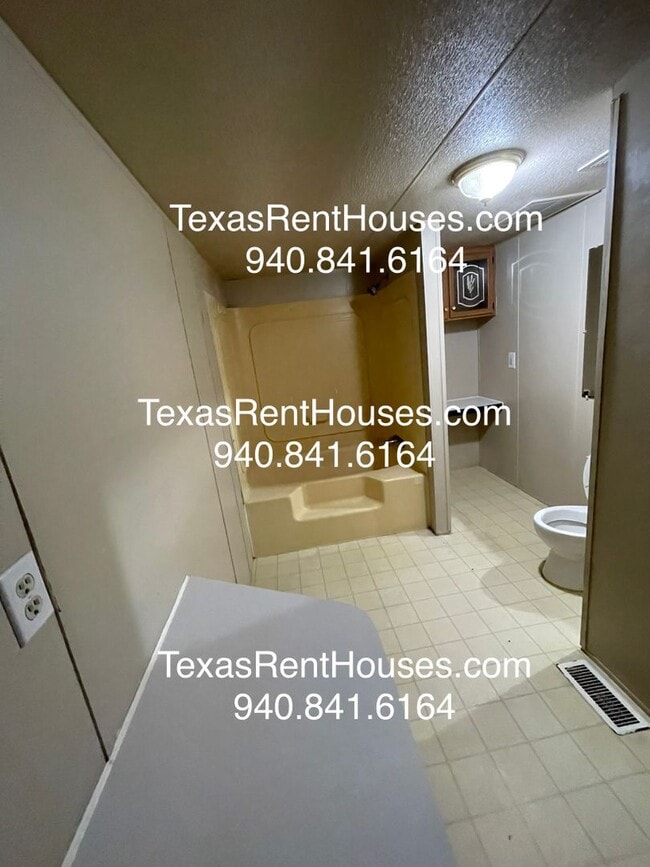 Building Photo - Great Home Available on a Quiet Cul-de-Sac