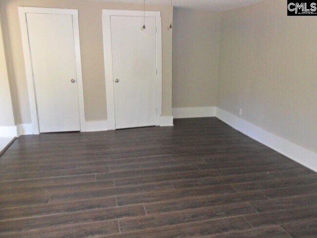 Foto del edificio - 1241b Johnson Ave