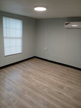 Building Photo - 310 W Magnolia Ave