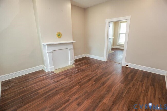 Building Photo - 1407 W Clay St