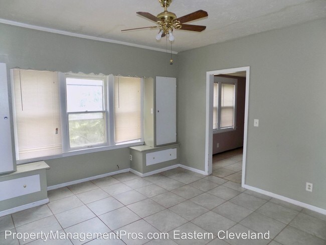 Building Photo - 2 br, 1 bath House - 12600 Beachwood Ave.