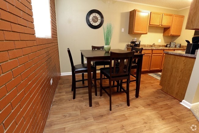 Dining Area - Aspire Fillmore