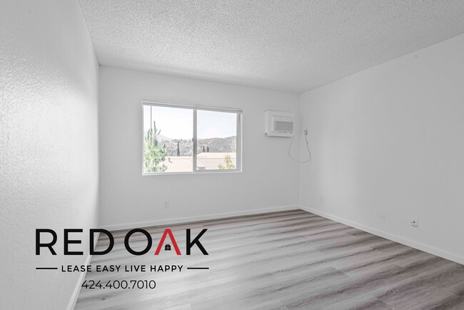 Building Photo - ~1 Month FREE~ Marvelous, One Bedroom with...