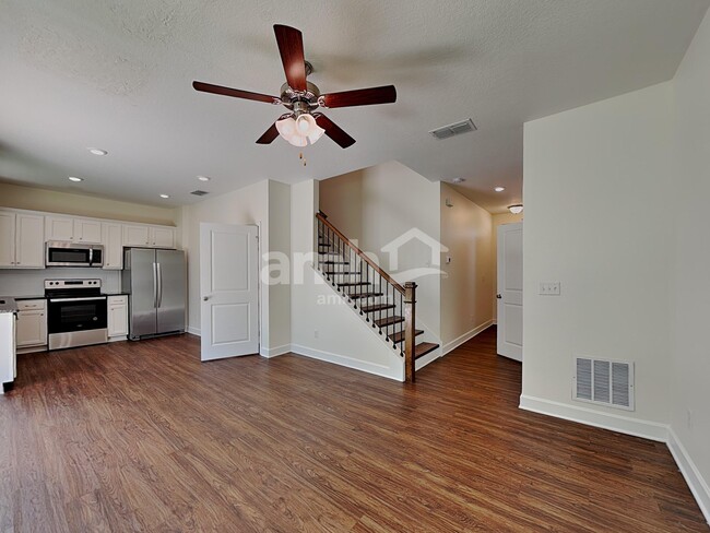 Building Photo - 10323 Marsh Edge Ct