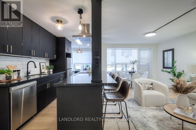Photo du bâtiment - 103-420 EGLINTON Ave