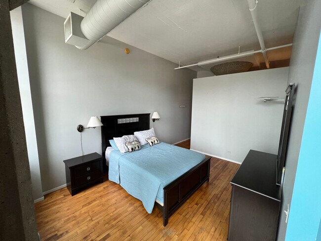 Foto del edificio - 728 W Jackson Blvd