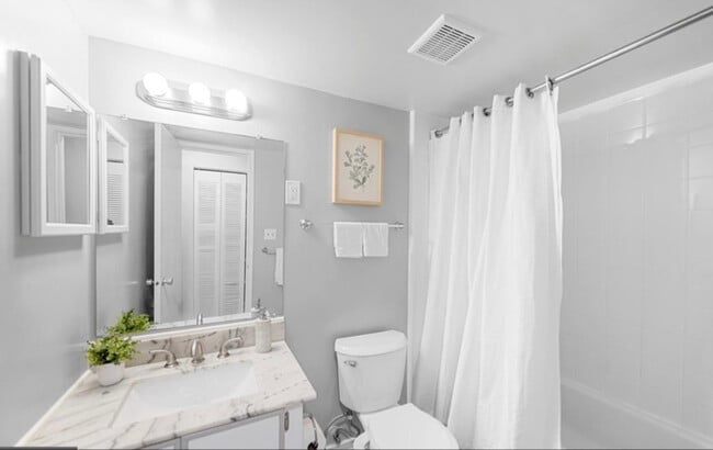 Photo - 4404 Island Pl Apartment