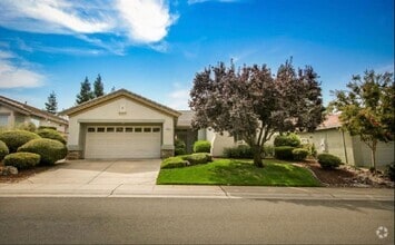 Building Photo - 885 Magnolia Ln